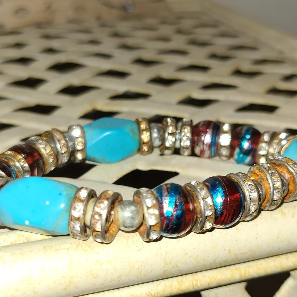 Turquoise and Red Beaded Bracelet - Picture 4 of 5